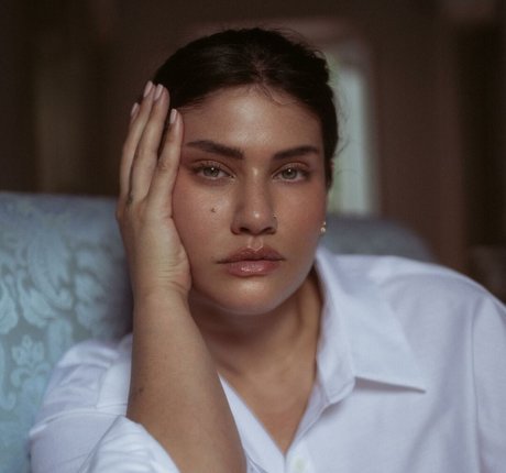 La Tecia Thomas beautiful star gallery