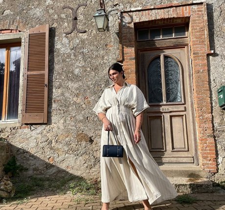 lesbian kissing onlyfans xxx photo