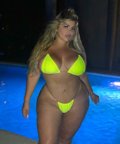 Michelle Mendez nude star picture