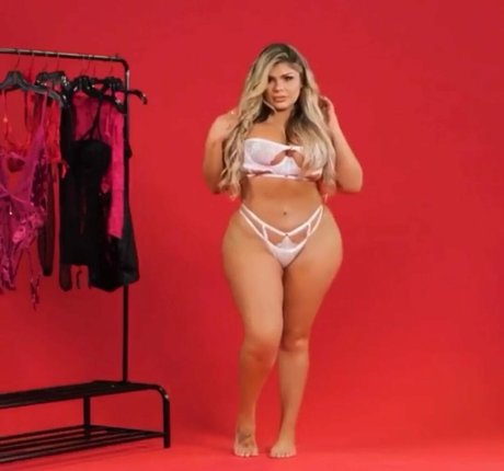 Michelle Mendez star hd photo