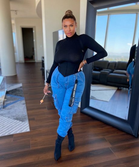 Chanelle Mauricette sex model pics