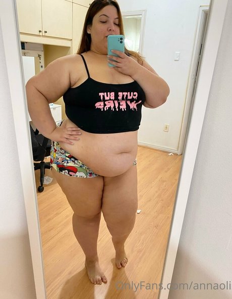 annaoli pornstar pretty photo