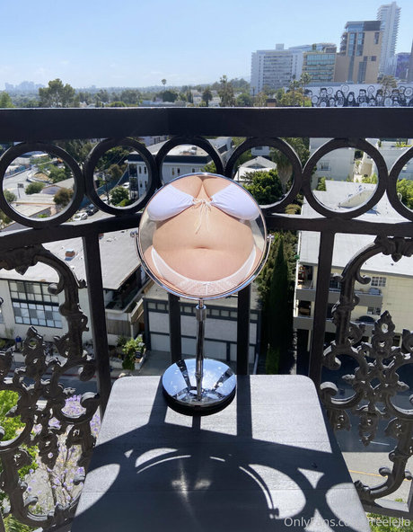 freeleila xxx star pictures