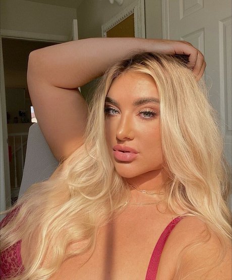 Taya Christian star nude pics