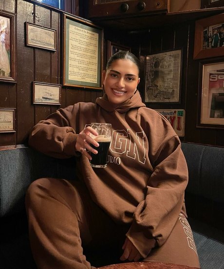 Irena Drezi sexy actress pics