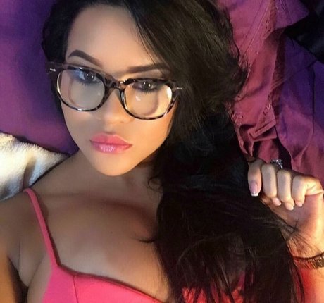 Toni Salina Chee Young xxx model pictures