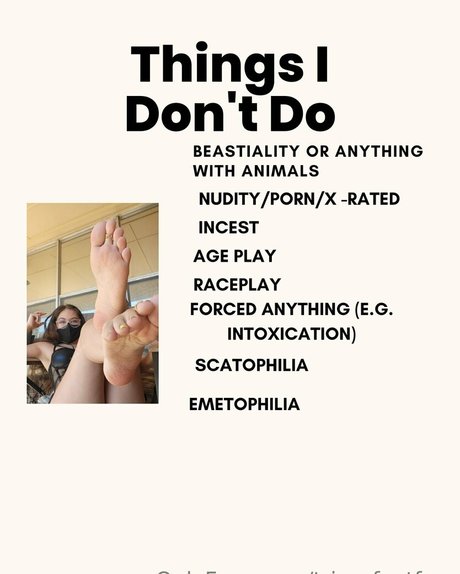 trins feetfree model art gallery