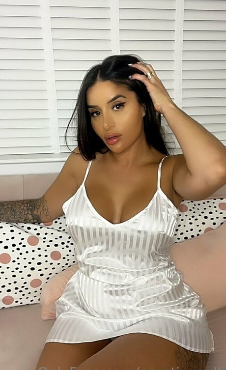 preetiyvault model adult pictures