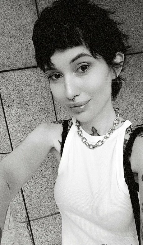 chantaise nudes actress galleries