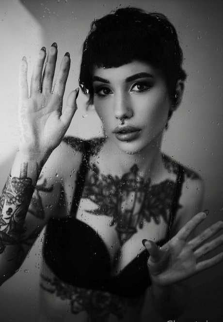 chantaise beautiful model photo