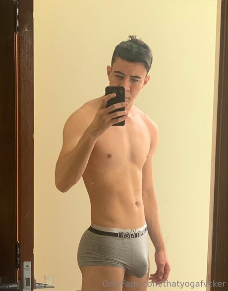 thatyogafvcker star hd photos