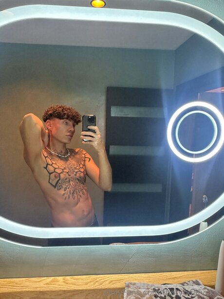 thatyogafvcker model pretty pic