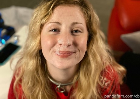 realdaddypanda model high quality image