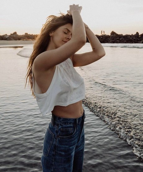 Vanessa Mai pornstar exclusive photos