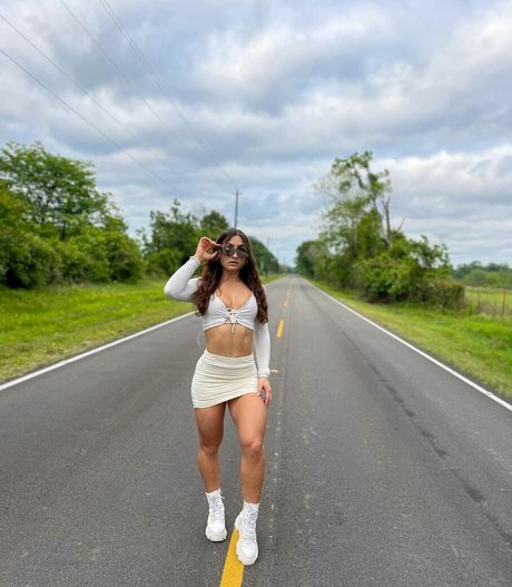 Arielsaleh16 pretty star img