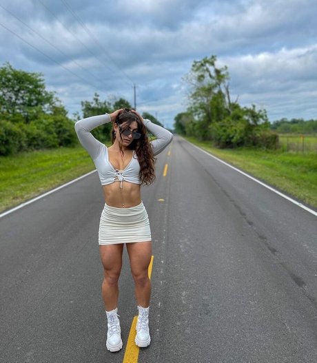 Arielsaleh16 perfect pornstar pic