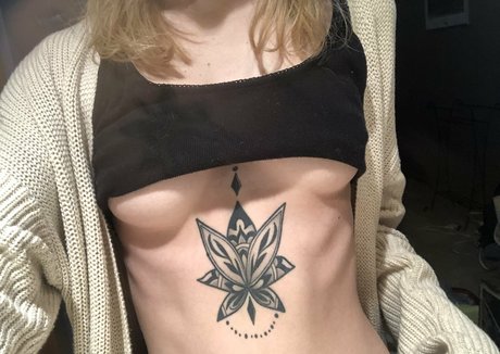 lovableliv nude actress archive