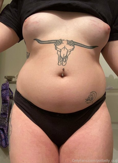 bigbellybenni erotic star pictures