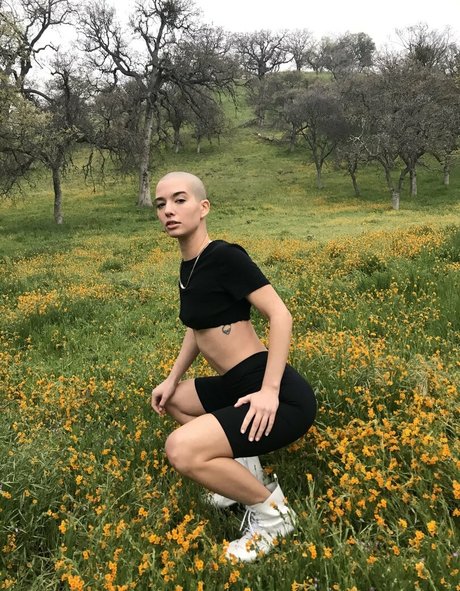 amateur lesbian onlyfans art naked pic