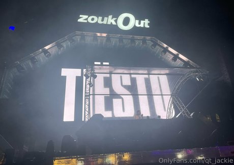 qt jackie erotic model pic