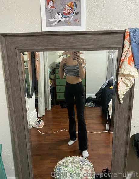 powerfulclit pornstar photo