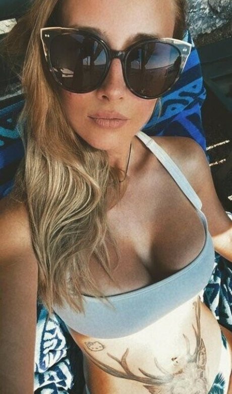 swinger milf onlyfans sexy naked picture