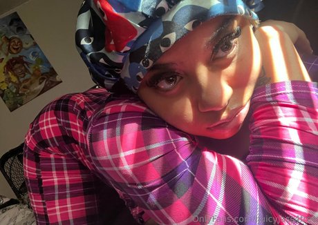 jjuicyjaz4free model adult img