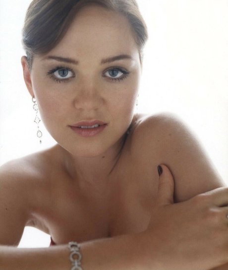 Erika Christensen hd model gallery