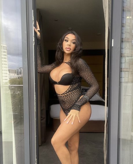 Naya Martinez hd pornstar pictures