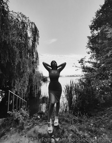 passionatemary model sex gallery