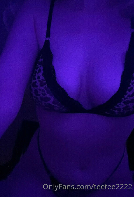 teetee2222 pornstar nudes picture