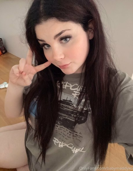 BabyMaddyXo exclusive actress pic