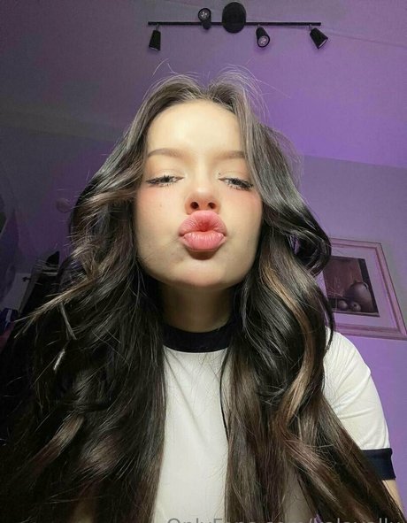 kalavallu erotic model img