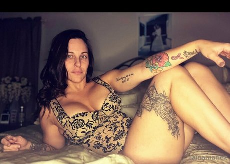 lainamariex erotic pornstar photos