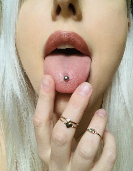 Jenny James erotic model gallery