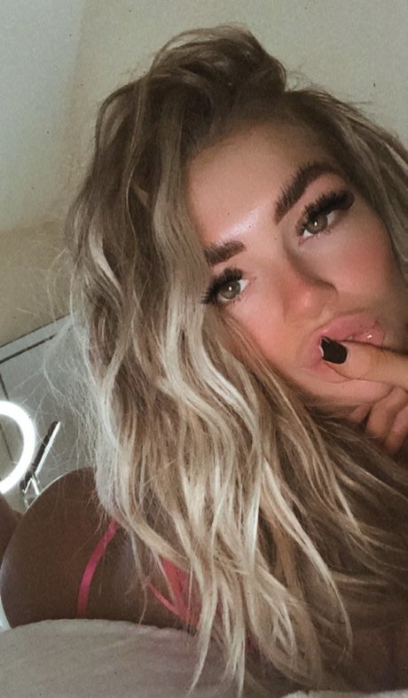 Carys Pearson perfect star pictures