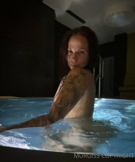 Murgiss erotic model img