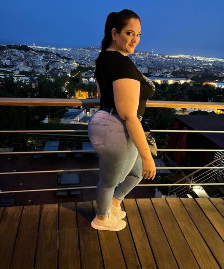 Patricia Curvy XXL pornstar hot pic