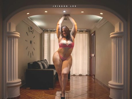 Patricia Curvy XXL hd star archive