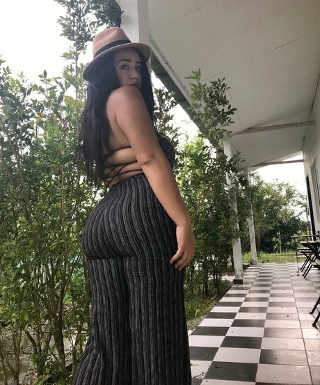 Tana Habibi nice pornstar archive