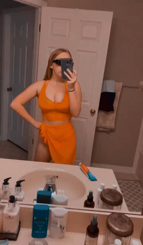 Rhiannon C star hd image