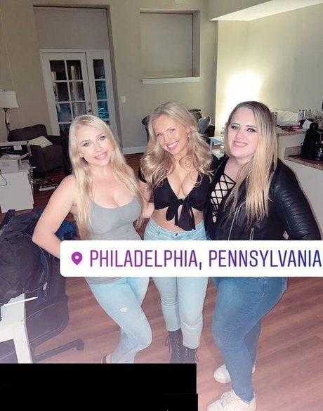 big tits midget onlyfans best photos