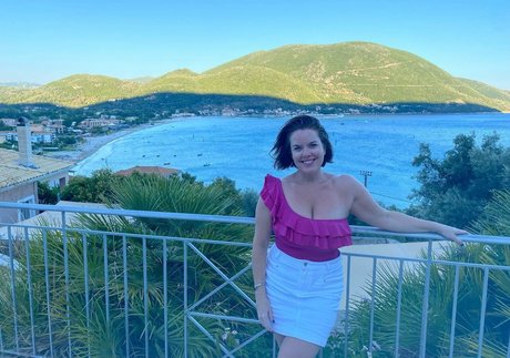 Chloe G nudes actress archive