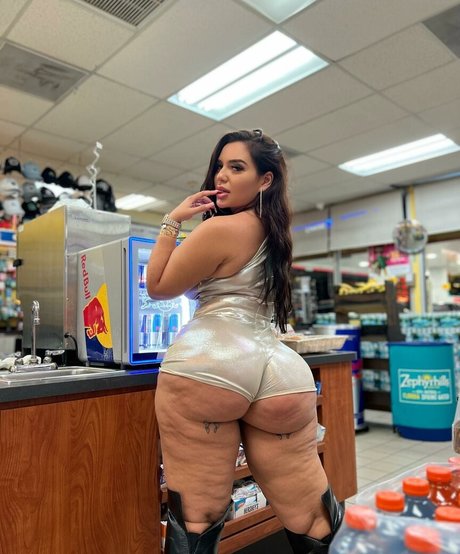 pregnant teacher onlyfans hot photo