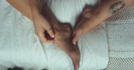 footprincesslouise naked model picture