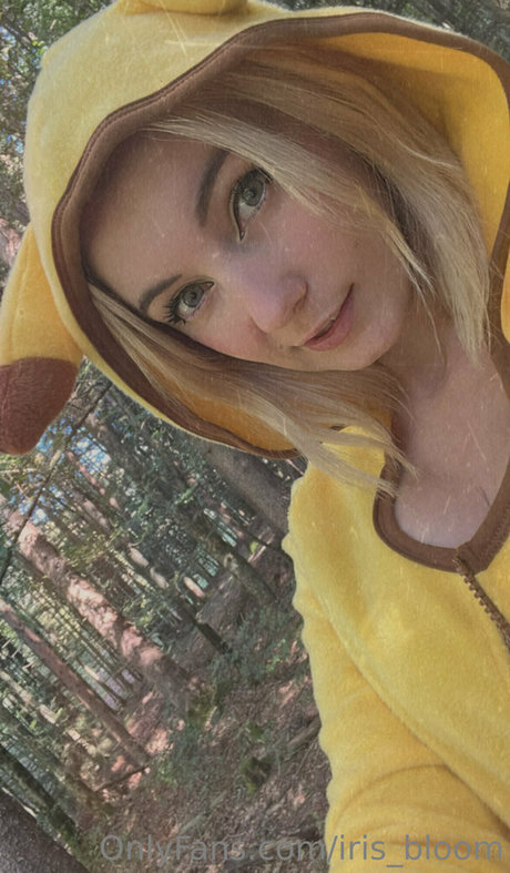 Iris Bloom pornstar adult photos