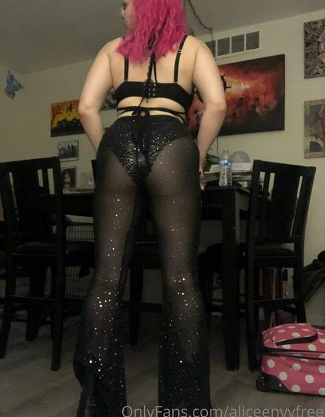 aliceenvyfree pretty star pic