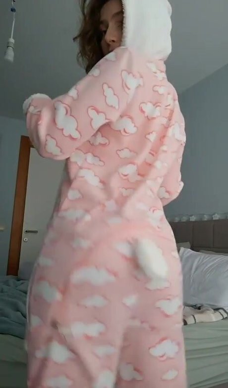 MintakaAww hot star image