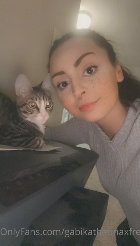 gabikatharinaxfree star nude photo