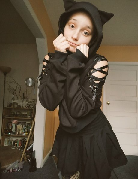 Madelyn sk sexy model pictures